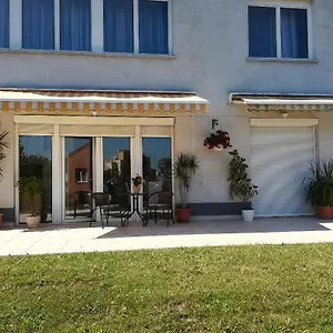 Apartament Homy In Buda, With Safe Garage And Terrace, Budapeszt